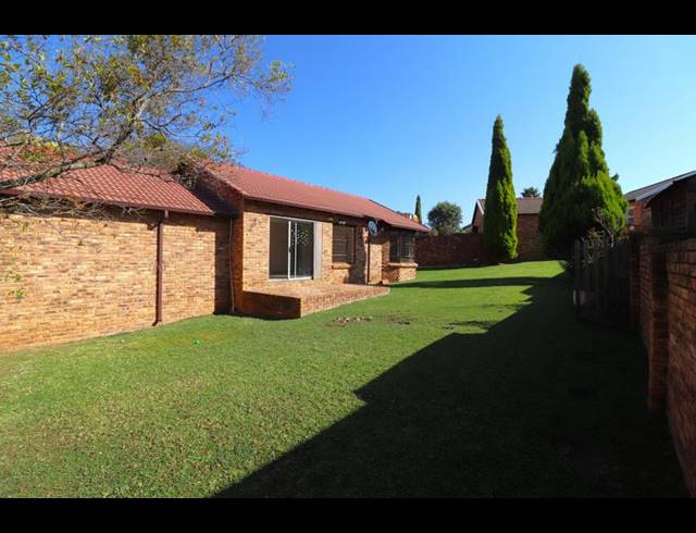 2 BEDROOM PROPERTY TO RENT IN WILGEHEUWEL